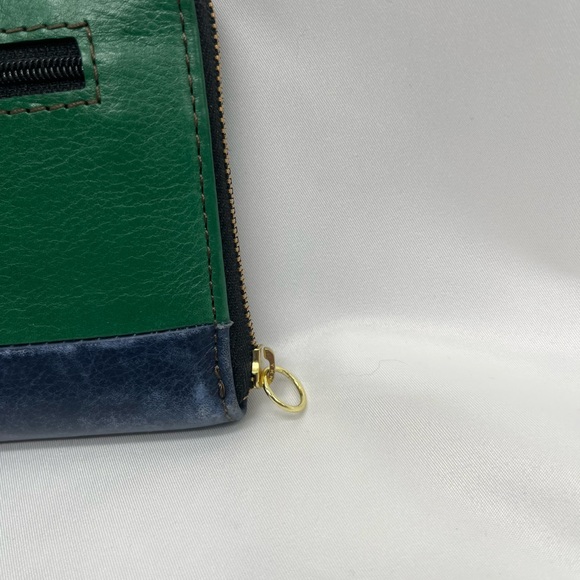 Fossil wallet, in preowned condition, color block green, silver and blue - Picture 3 of 6